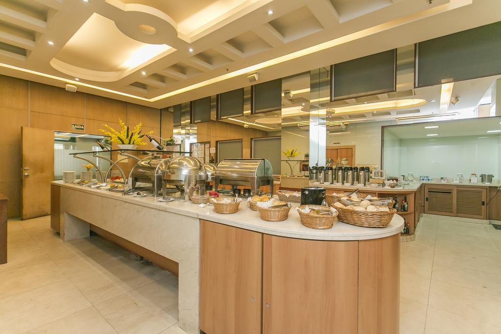 ריו דה ז'ניירו Hotel Atlantico Tower מראה חיצוני תמונה Breakfast buffet at the hotel